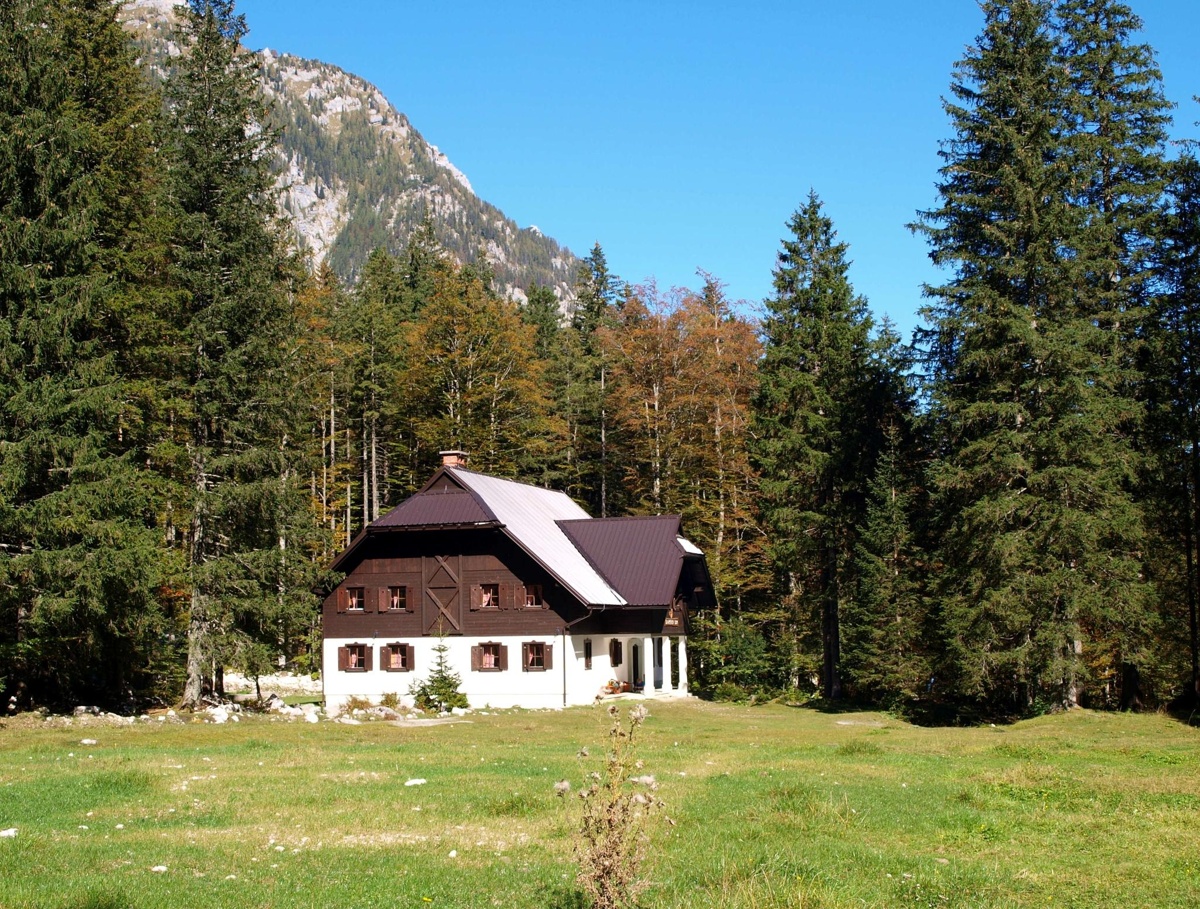 Šlajmerjev dom in Vrata valley