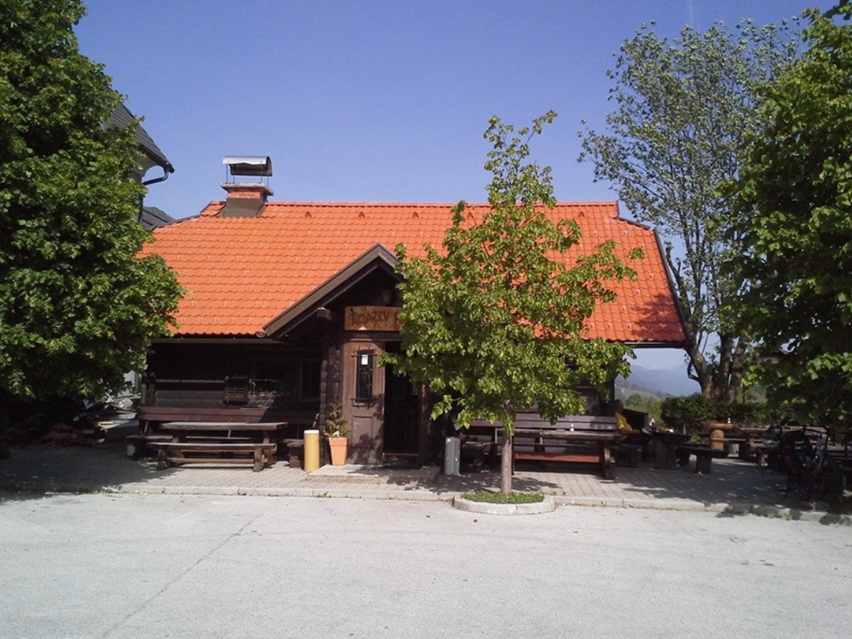 Hram pri Aljažu Diner